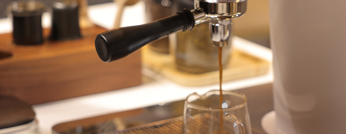 ĐIỀU ĐẶC BIỆT Ở TRÀ PHA TỪ MÁY TEAPRESSO NHÀ NAILA